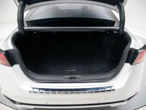 Used 2019 Nissan Altima 2.5 Platinum image 25