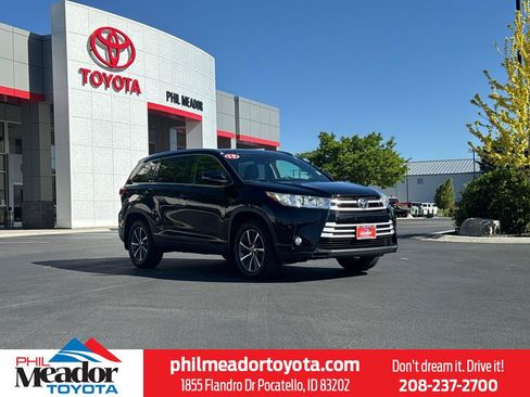 Used 2019 Toyota Highlander XLE AWD/4WD image 1