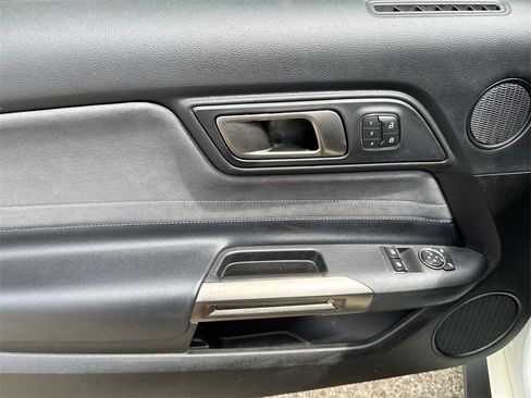 Used 2020 Ford Mustang Shelby GT350 w/ Technology Package image 15