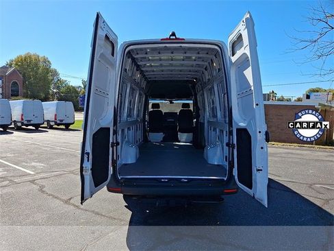 Used 2025 Mercedes-Benz Sprinter 2500 image 26