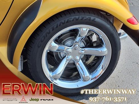 Used 2002 Chrysler Prowler image 11