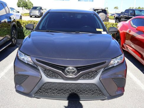 Used 2019 Toyota Camry SE image 5
