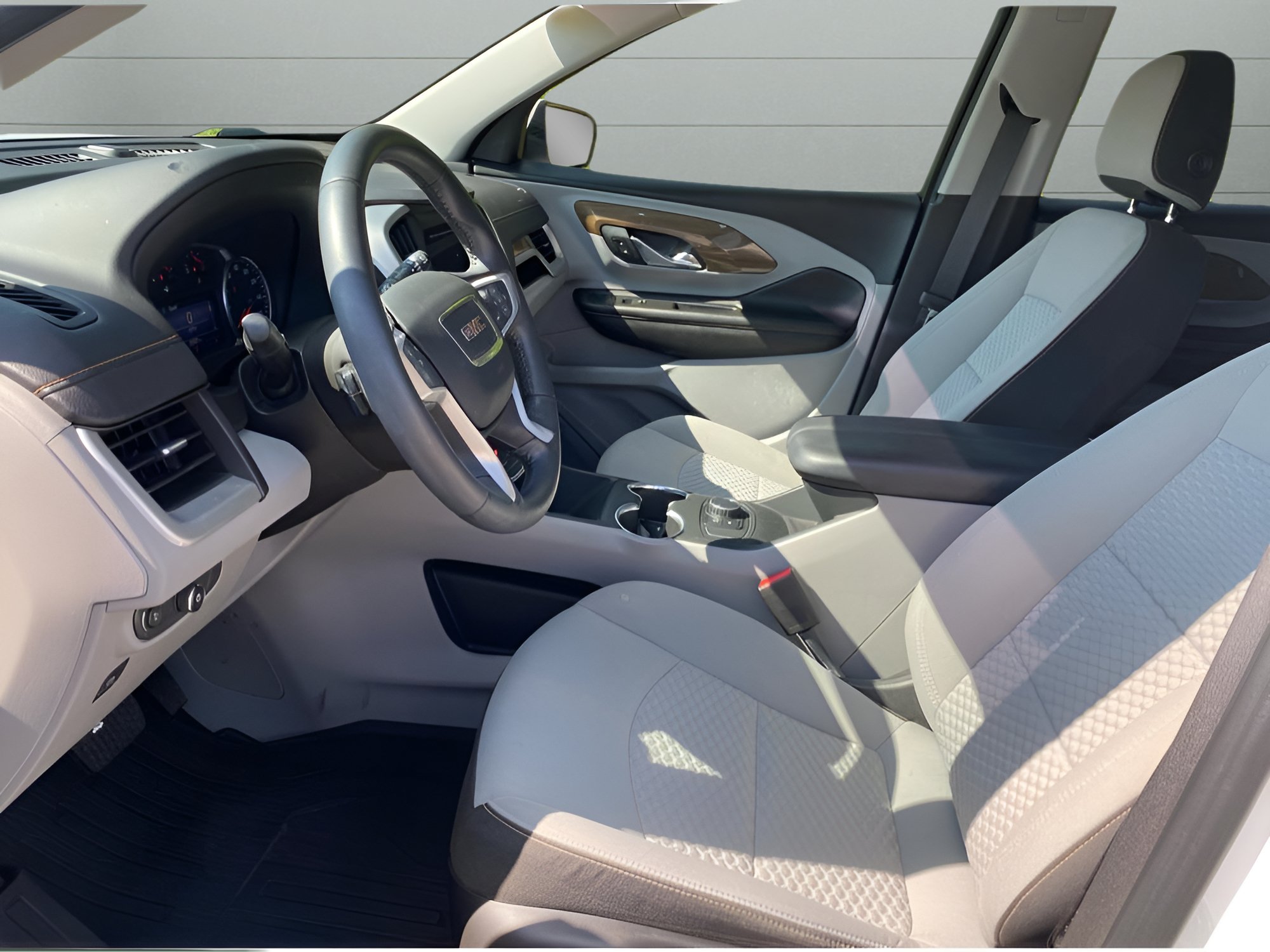 Used 2021 GMC Terrain SLE FWD image 7