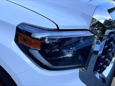 Certified 2020 Toyota Tundra SR5 w/ TRD Off-Road Package AWD/4WD image 25