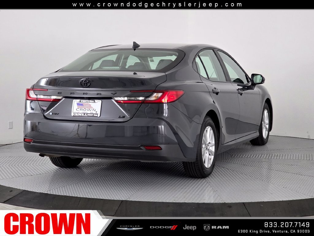 Used 2025 Toyota Camry LE FWD image 7