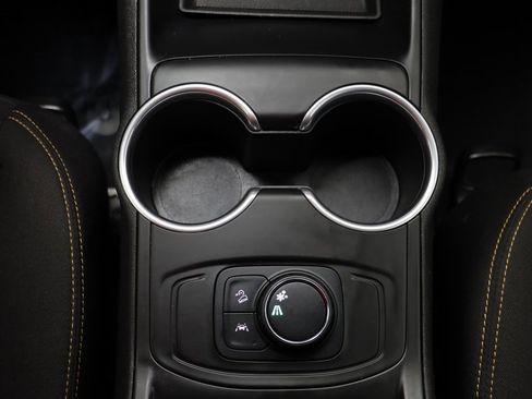 Used 2021 GMC Terrain SLE image 11