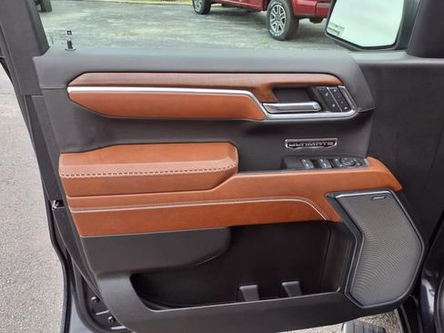 Used 2024 GMC Sierra 1500 Denali Ultimate image 30