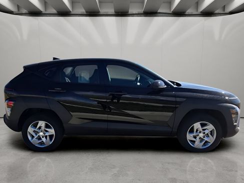 Used 2026 Hyundai Kona SE AWD/4WD image 8