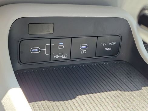 Certified 2026 Hyundai Kona SE FWD image 13