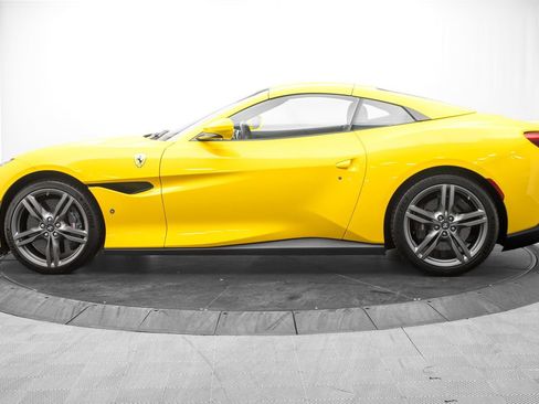 Used 2019 Ferrari Portofino RWD image 14