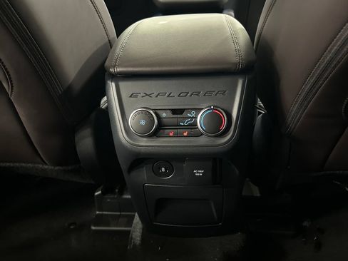New 2027 Ford Explorer Platinum w/ LUX Leather Package AWD/4WD image 29