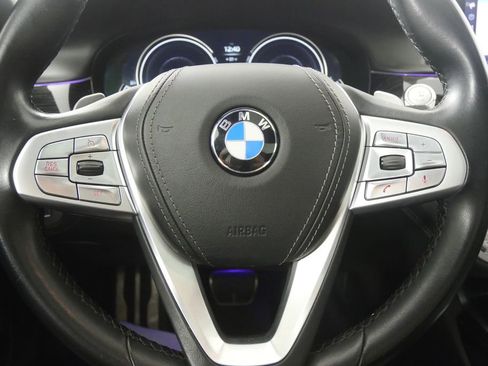 Used 2019 BMW 740i w/ Executive Package image 16