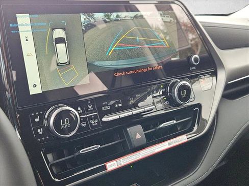 New 2026 Toyota Highlander Limited image 12