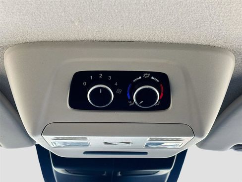 Used 2023 Ford Transit 350 XLT image 24