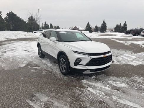 Used 2024 Chevrolet Blazer LT w/ Convenience Package image 3