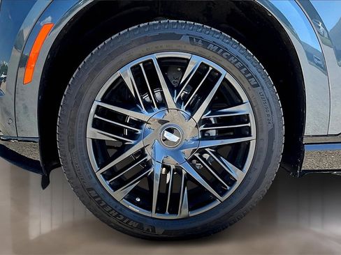 New 2025 Cadillac Escalade IQ Sport 2 w/ LPO, ONYX Package image 12