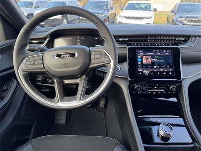 New 2025 Jeep Grand Cherokee L Laredo