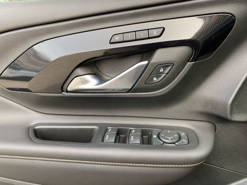 Used 2022 GMC Terrain AT4 w/ Infotainment Package II image 22