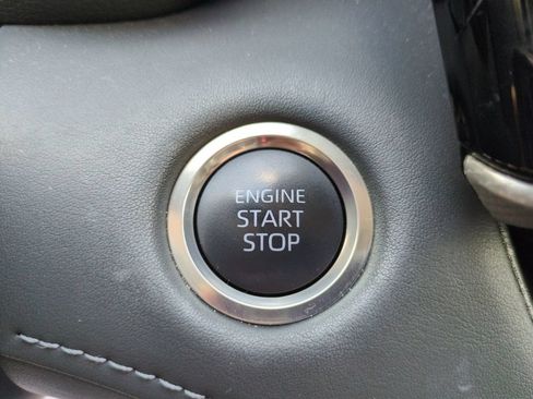Used 2025 Toyota Highlander Platinum AWD/4WD image 22