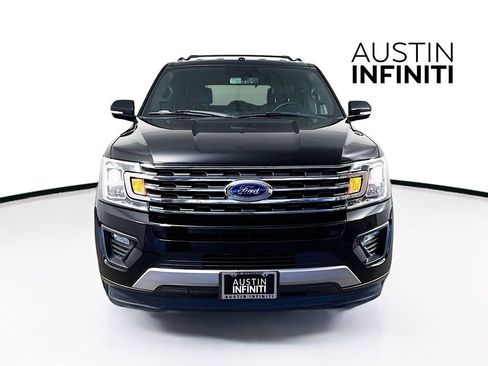 Used 2018 Ford Expedition XLT w/ Equipment Group 201A image 2