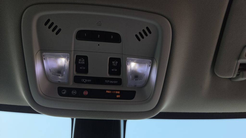 Used 2020 Chevrolet Traverse Premier AWD/4WD image 83