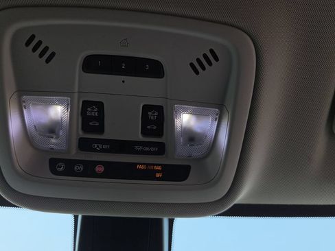 Used 2020 Chevrolet Traverse Premier AWD/4WD image 83