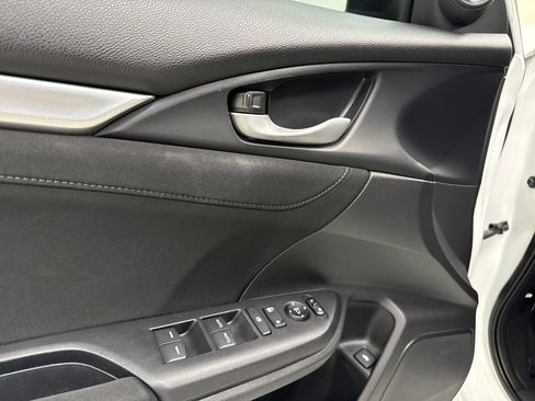 Used 2020 Honda Civic EX image 11
