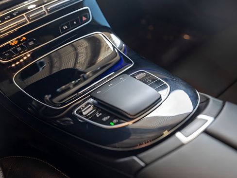 Used 2023 Mercedes-Benz E 450 4MATIC Sedan image 30