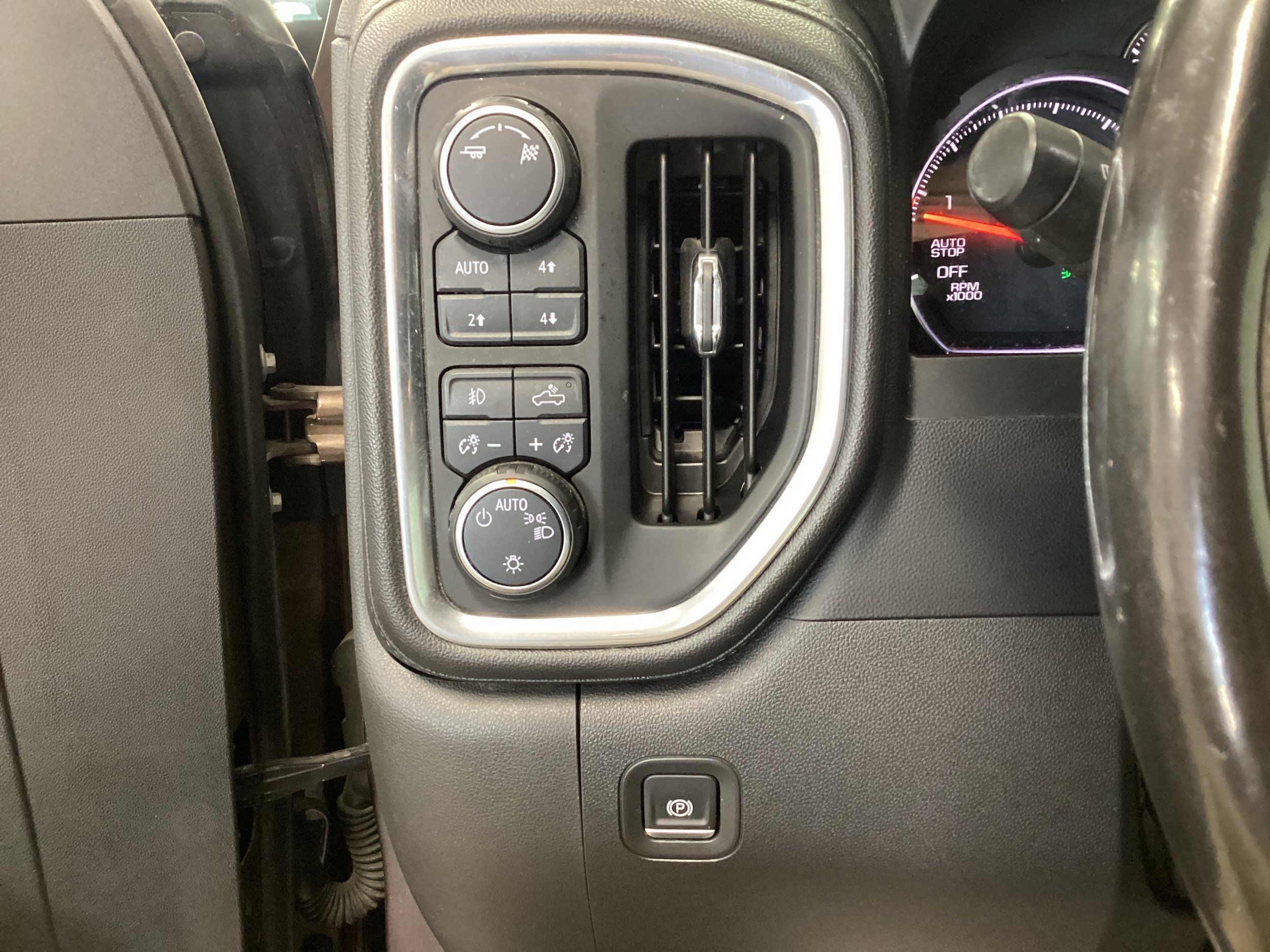 Used 2019 Chevrolet Silverado 1500 RST w/ All-Star Edition AWD/4WD image 18
