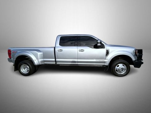 Used 2022 Ford F350 Lariat w/ Lariat Ultimate Package image 4