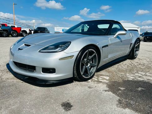 Used 2012 Chevrolet Corvette Grand Sport w/ 3LT Preferred Equipment Group RWD image 2