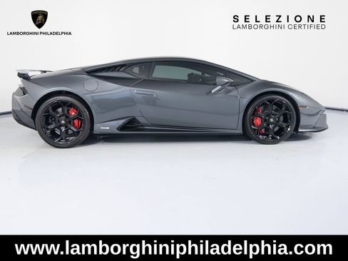 Used 2023 Lamborghini Huracan Tecnica RWD image 4