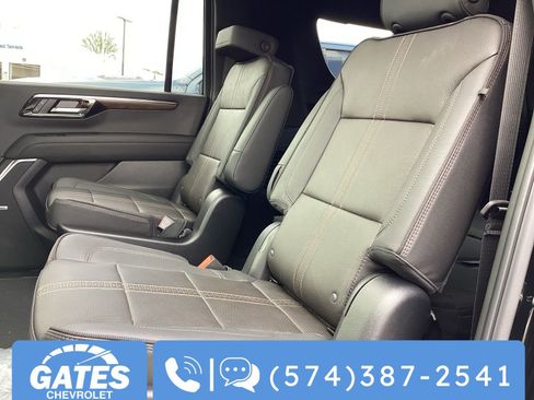 New 2026 Chevrolet Suburban High Country AWD/4WD image 10