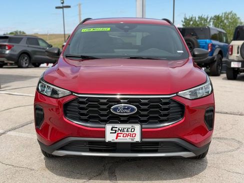 Used 2025 Ford Escape ST-Line w/ Tech Pack #1 FWD image 2