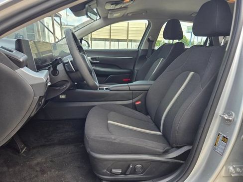 Used 2025 Hyundai Sonata SEL FWD image 23