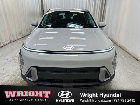 New 2026 Hyundai Kona SE image 2