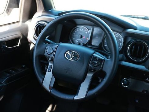 Used 2017 Toyota Tacoma TRD Sport w/ Tow Package image 34