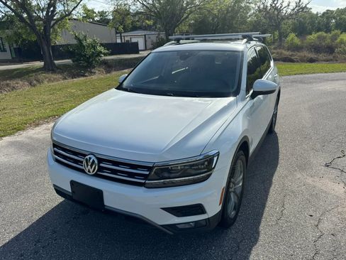 Used 2019 Volkswagen Tiguan SEL Premium image 16