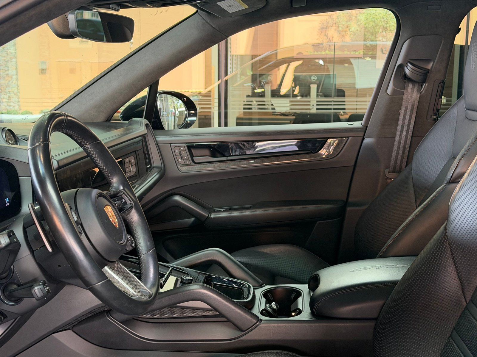 Certified 2025 Porsche Cayenne GTS AWD/4WD image 5