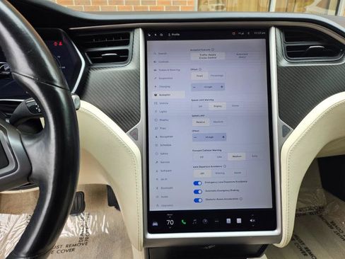 Used 2018 Tesla Model S 100D image 42