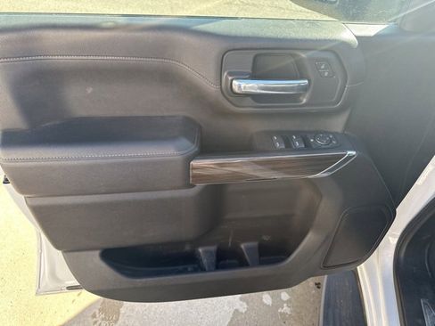 Used 2023 Chevrolet Silverado 2500 LT w/ Snow Plow Prep/Camper Package image 9