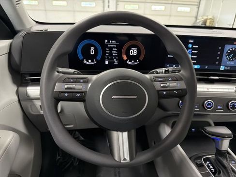 Used 2026 Hyundai Kona SE FWD image 28