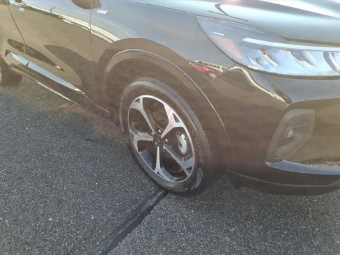Used 2024 Ford Escape ST-Line Select w/ Tech Pack #2 image 5