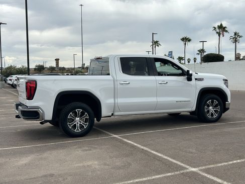 Certified 2025 GMC Sierra 1500 SLT RWD image 5