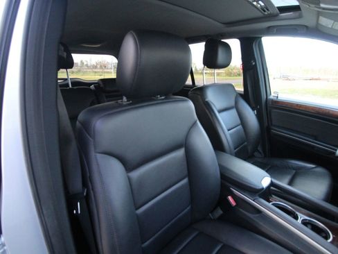 Used 2011 Mercedes-Benz ML 350 2WD w/ Premium 1 Pkg image 24