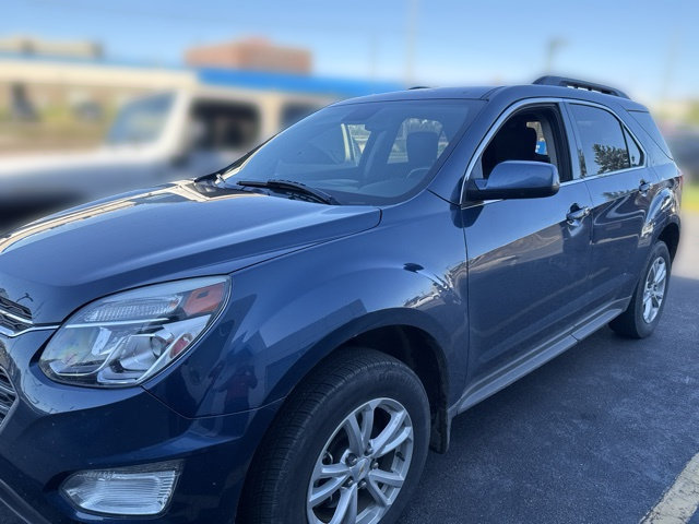 Used 2017 Chevrolet Equinox LT w/ Convenience Package FWD image 1