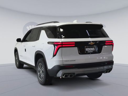 New 2026 Chevrolet Traverse LT w/ Enhanced Driving Package image 10