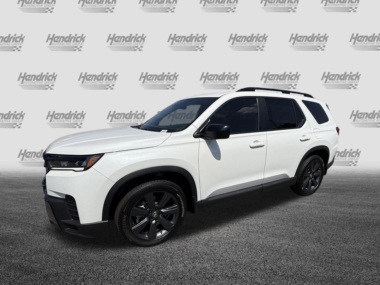 New 2026 Honda Pilot Sport image 5