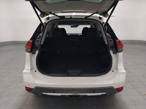 Used 2020 Nissan Rogue SV FWD image 29