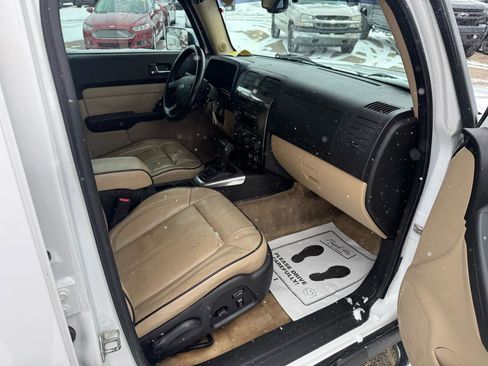Used 2007 HUMMER H3 Adventure image 11